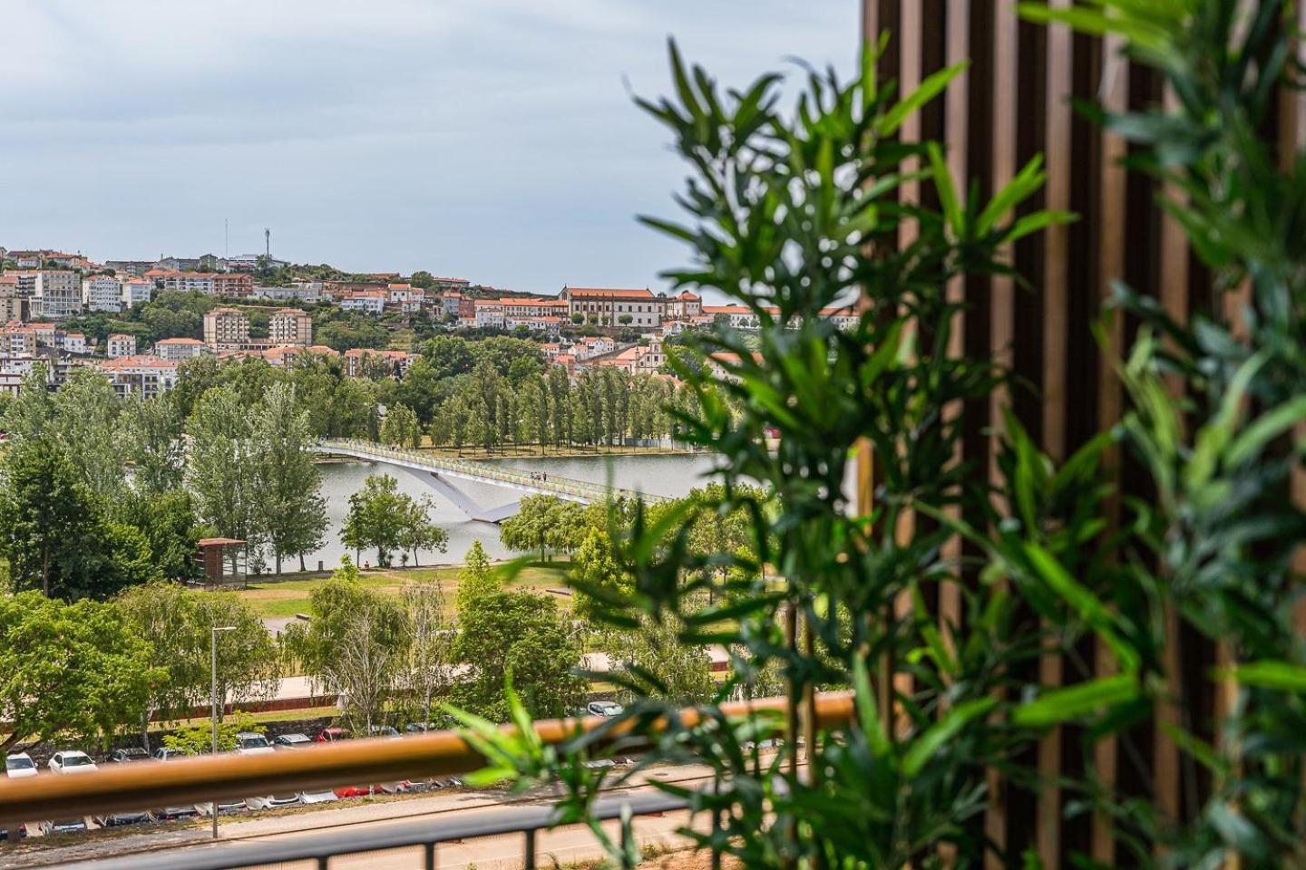 Guestready - Majestic Riverside Terrace In Coimbra Apartman Kültér fotó